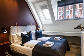 Kings Garden 2 by Daniel&Jacob’s