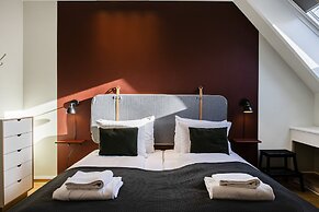 Kings Garden 2 by Daniel&Jacob’s