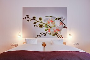 INA Hotel Consul