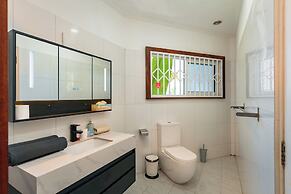 Glacis Heights Villa