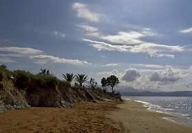 Alekos Beach Houses-Infinity