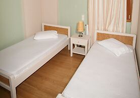 Alekos Beach Houses-Angelo