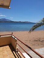 Alekos Beach Houses-Amalia