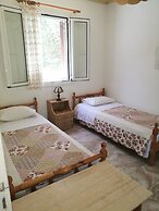 Alekos Beach Houses-Amalia