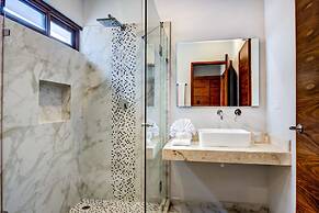 Casa Sieva 4 BDRM luxury villa sleeps 8
