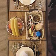 Steam House - Room & Breakfast