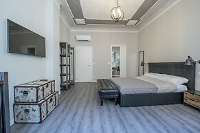 Steam House - Room & Breakfast