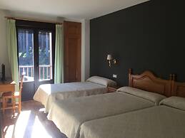 Hotel Cinco Castaños