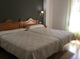 Hotel Cinco Castaños