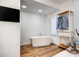 Sorrento Lux Suites - Blue