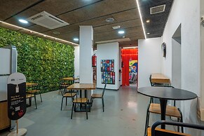 Ideal Youth Hostel