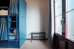 Ideal Youth Hostel