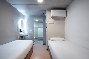 Ideal Youth Hostel