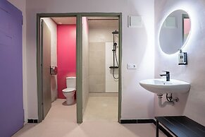 Ideal Youth Hostel