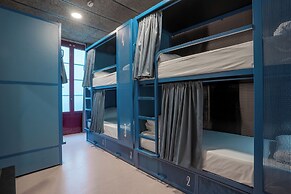 Ideal Youth Hostel