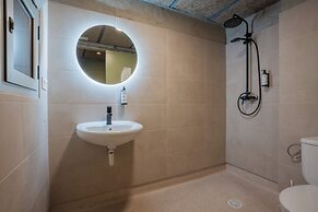 Ideal Youth Hostel