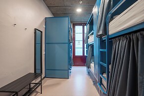 Ideal Youth Hostel