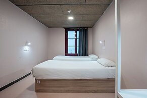 Ideal Youth Hostel