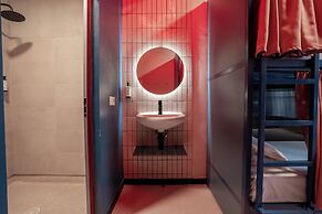 Ideal Youth Hostel