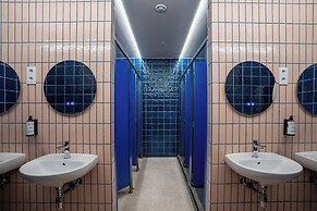 Ideal Youth Hostel