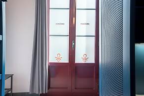 Ideal Youth Hostel