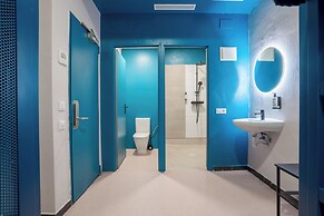 Ideal Youth Hostel