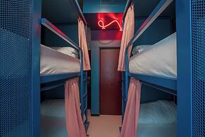 Ideal Youth Hostel