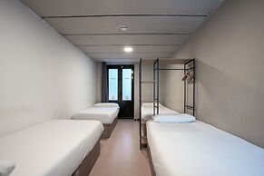 Ideal Youth Hostel