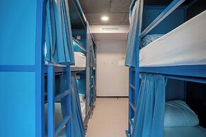 Ideal Youth Hostel
