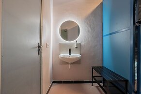 Ideal Youth Hostel