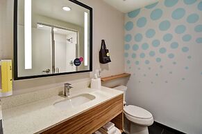 Tru by Hilton Raleigh Durham Airport