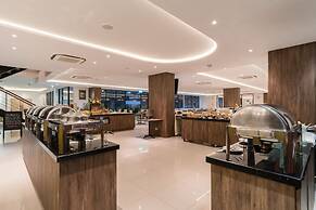 New Square Patong Hotel