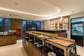 New Square Patong Hotel