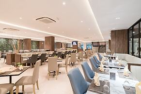 New Square Patong Hotel