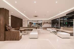 New Square Patong Hotel