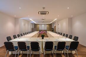 New Square Patong Hotel