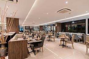 New Square Patong Hotel