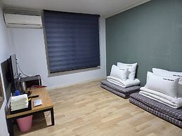 Gwangan Beach Blue Moon Motel