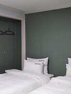 Gwangan Beach Blue Moon Motel