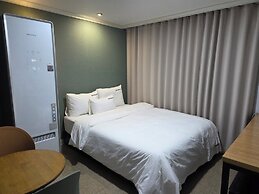 Gwangan Beach Blue Moon Motel