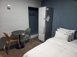 Gwangan Beach Blue Moon Motel