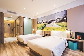 Atour Hotel Hongqiao Hub National Exhibition Center Shanghai