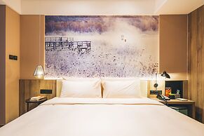 Atour Hotel Hongqiao Hub National Exhibition Center Shanghai