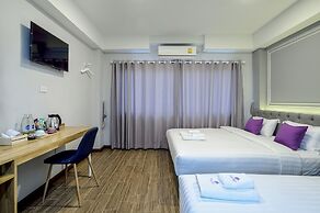 De Lavender Bangkok Hotel