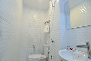 De Lavender Bangkok Hotel