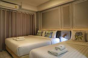 De Lavender Bangkok Hotel