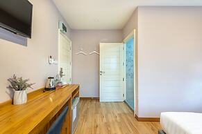 De Lavender Bangkok Hotel