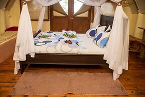 Karama Lodge & Spa