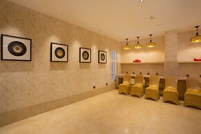 Fountain Tree by TGI