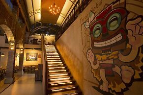 Fountain Tree by TGI